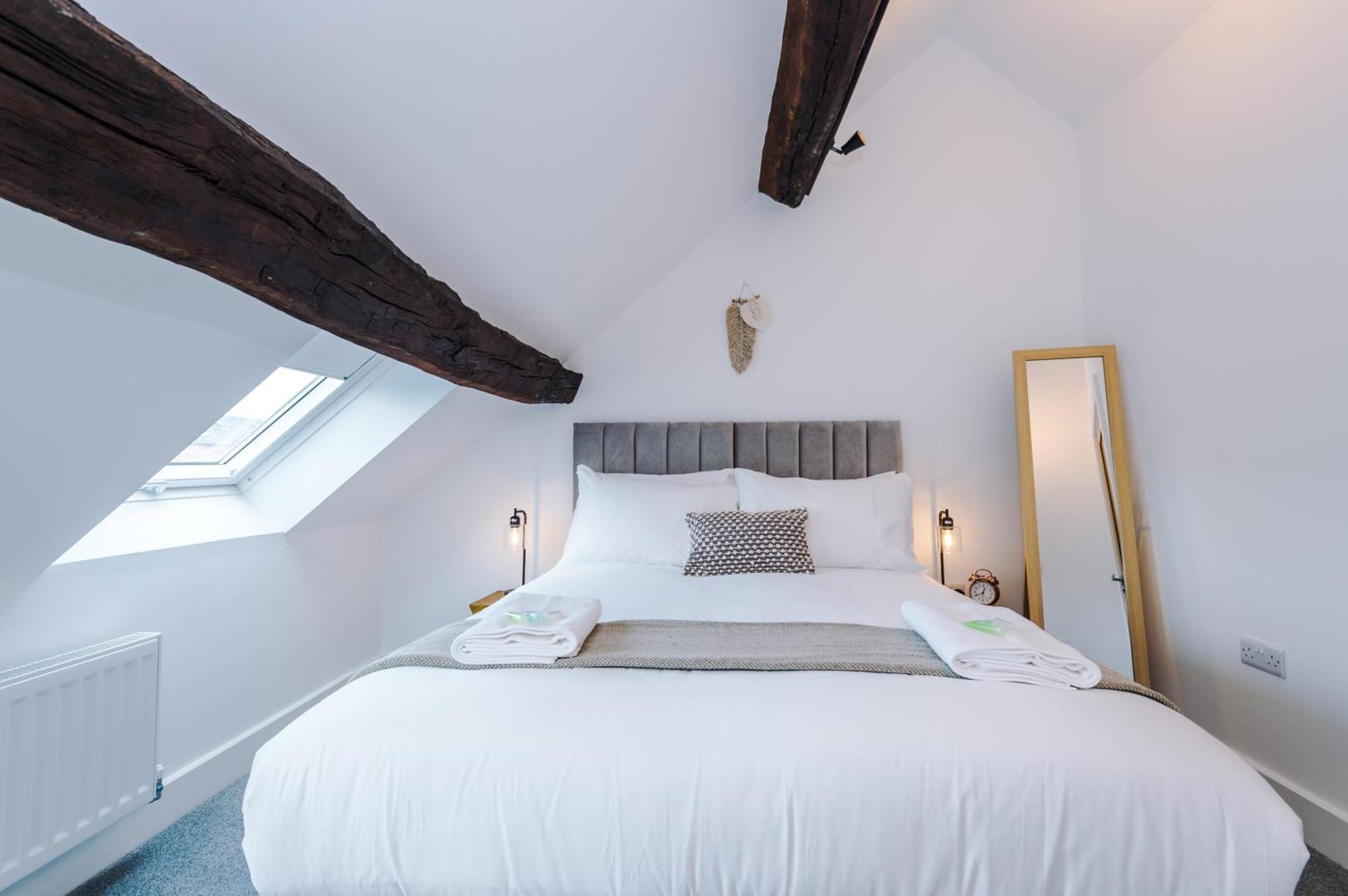 Number 21: A Breathtaking Chester Cottage With Parking Mollington  Eksteriør bilde
