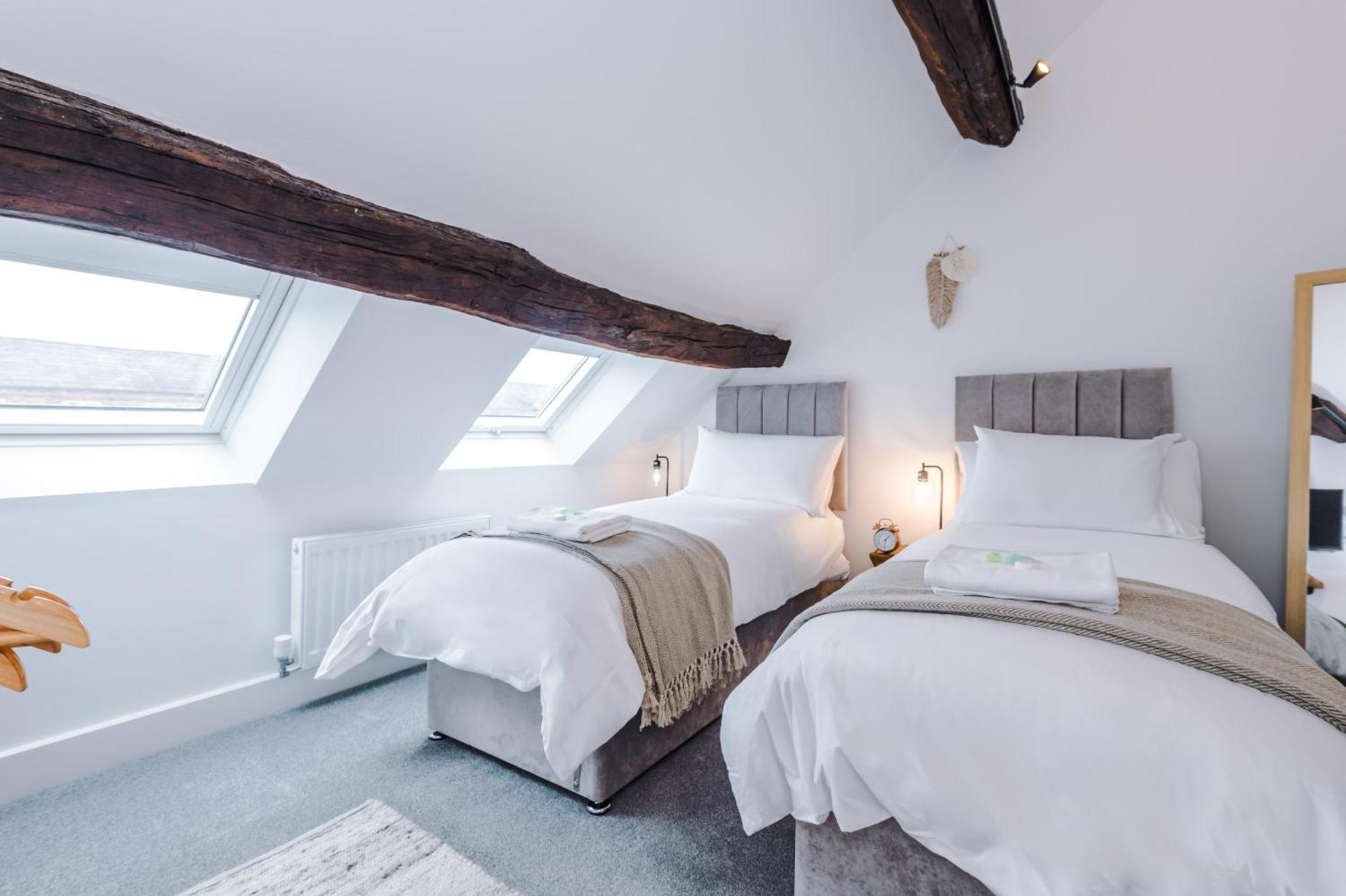 Number 21: A Breathtaking Chester Cottage With Parking Mollington  Eksteriør bilde