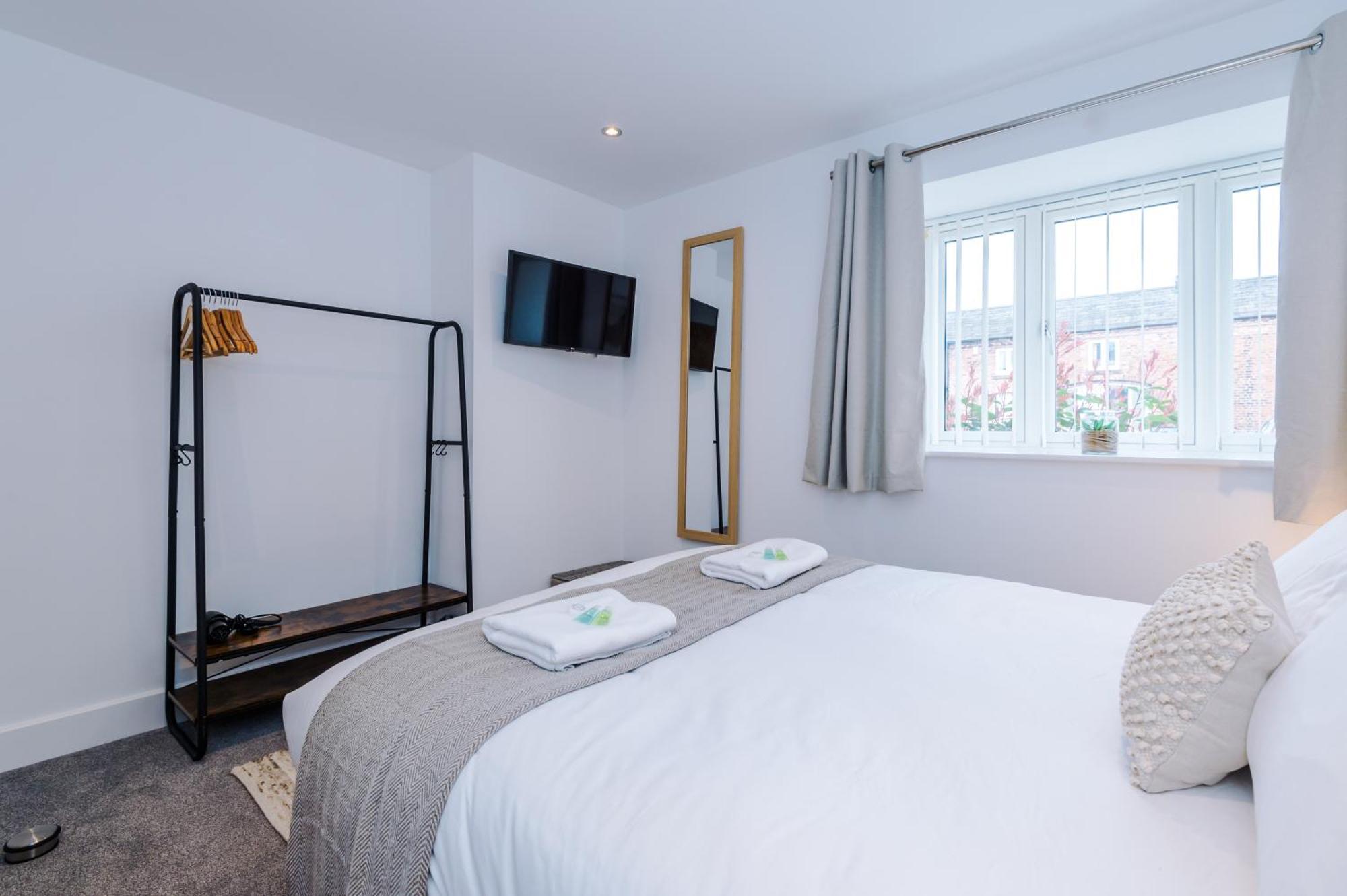 Number 21: A Breathtaking Chester Cottage With Parking Mollington  Eksteriør bilde